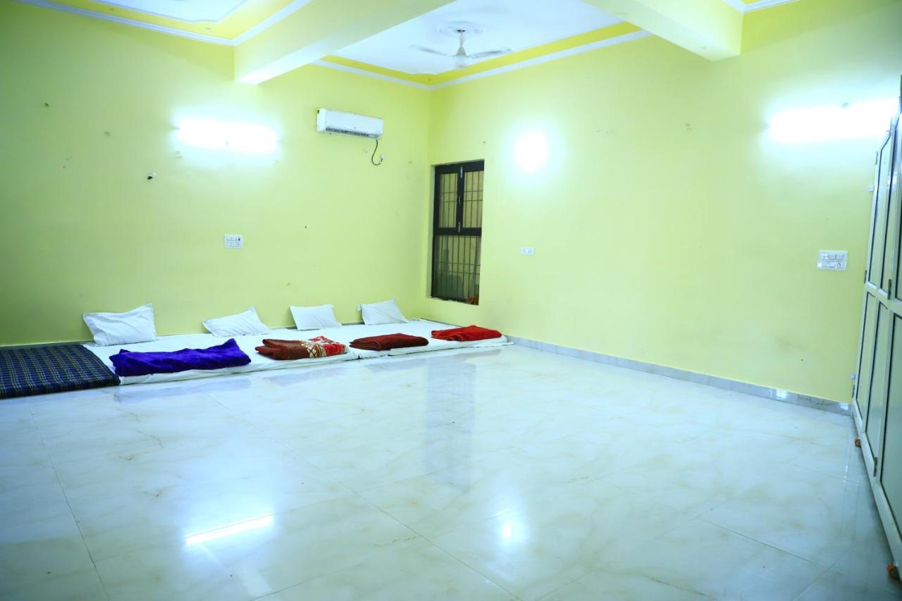 Shivraj Homestay Mathura Eksteriør billede
