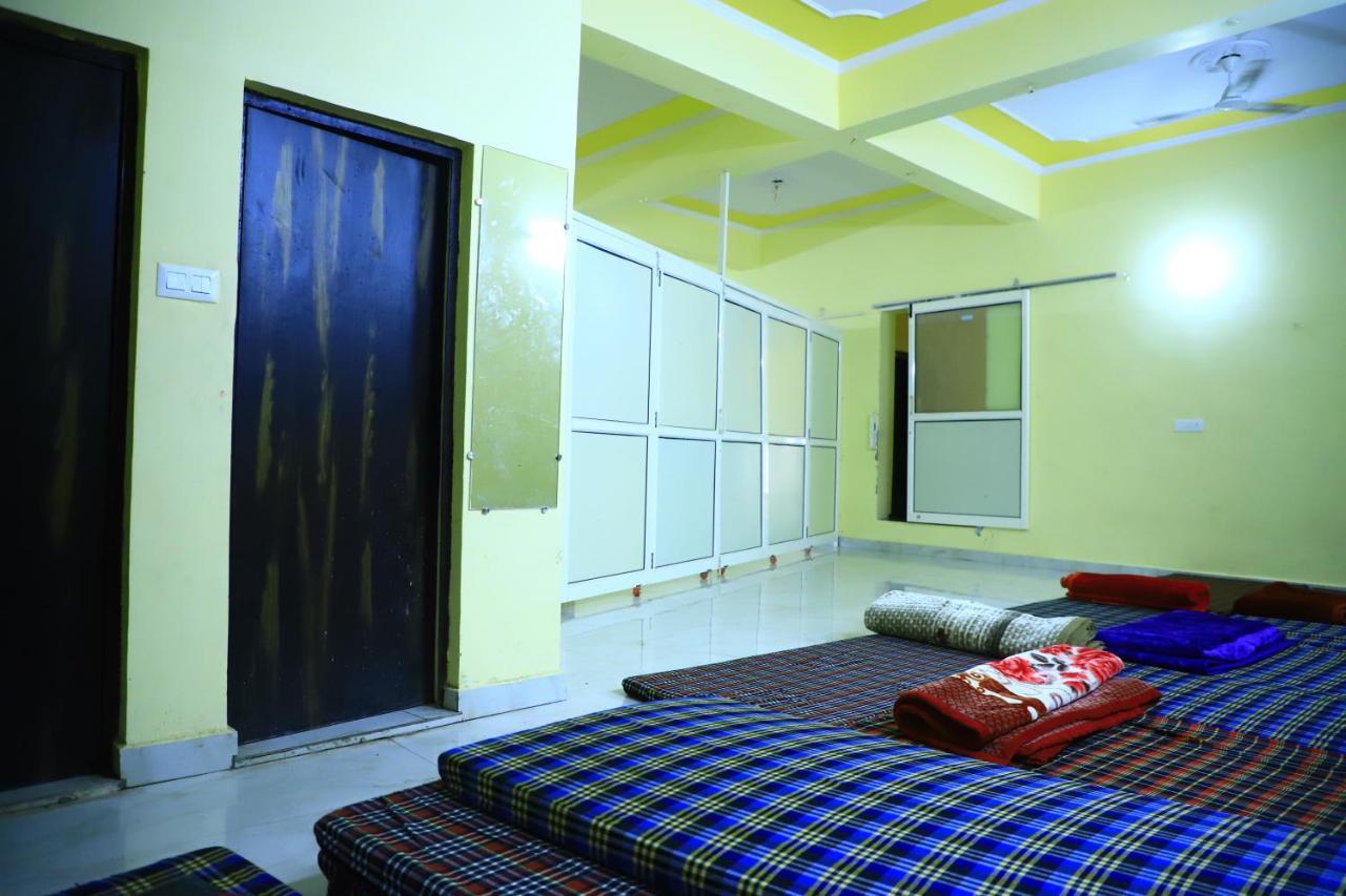 Shivraj Homestay Mathura Eksteriør billede