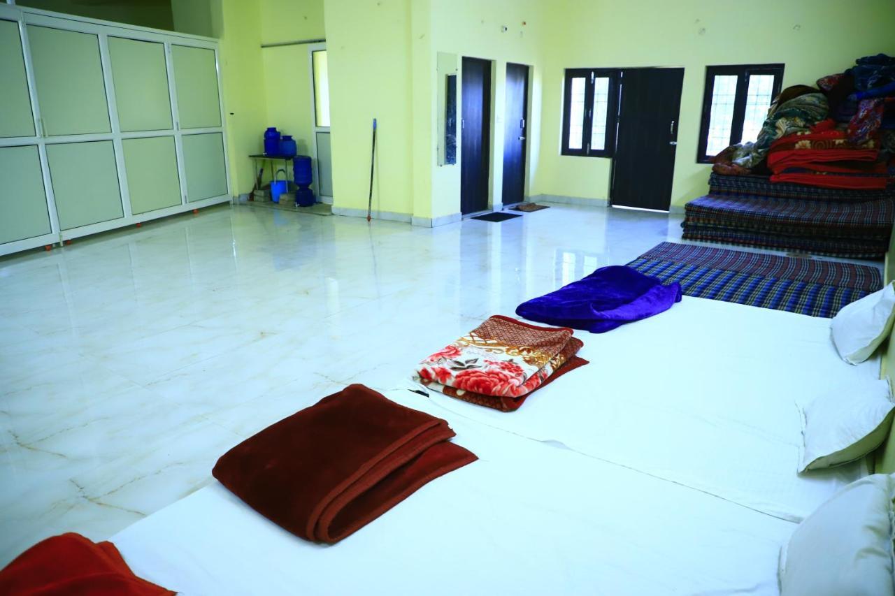Shivraj Homestay Mathura Eksteriør billede