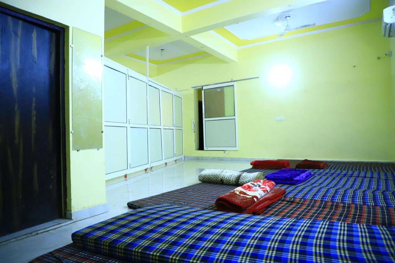 Shivraj Homestay Mathura Eksteriør billede