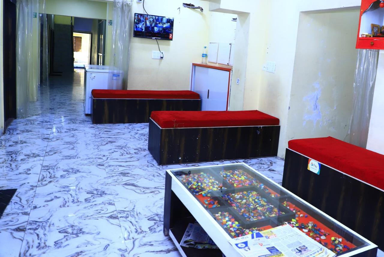Shivraj Homestay Mathura Eksteriør billede
