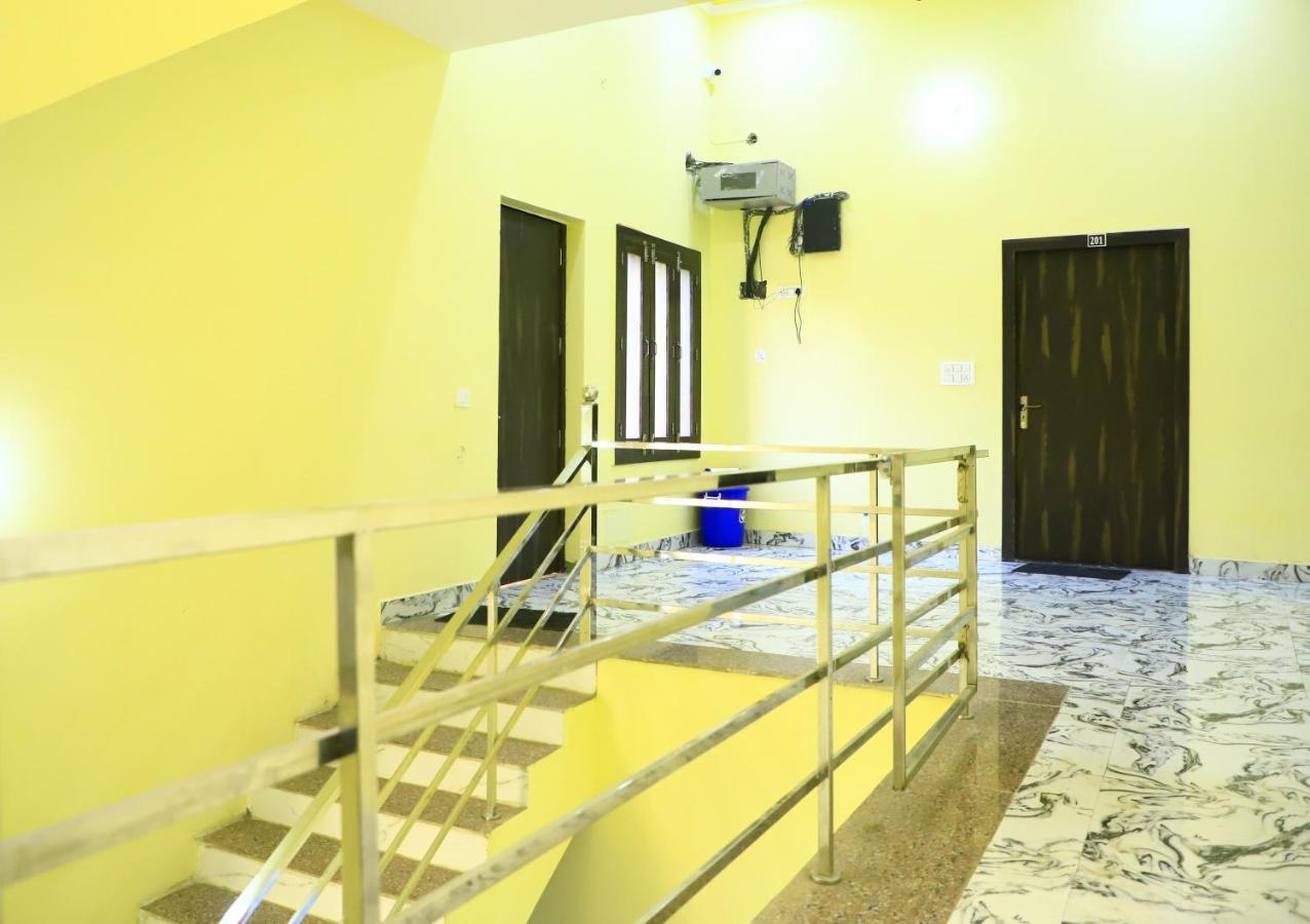 Shivraj Homestay Mathura Eksteriør billede