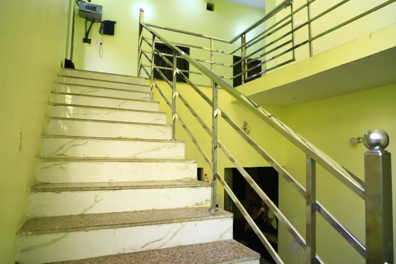 Shivraj Homestay Mathura Eksteriør billede