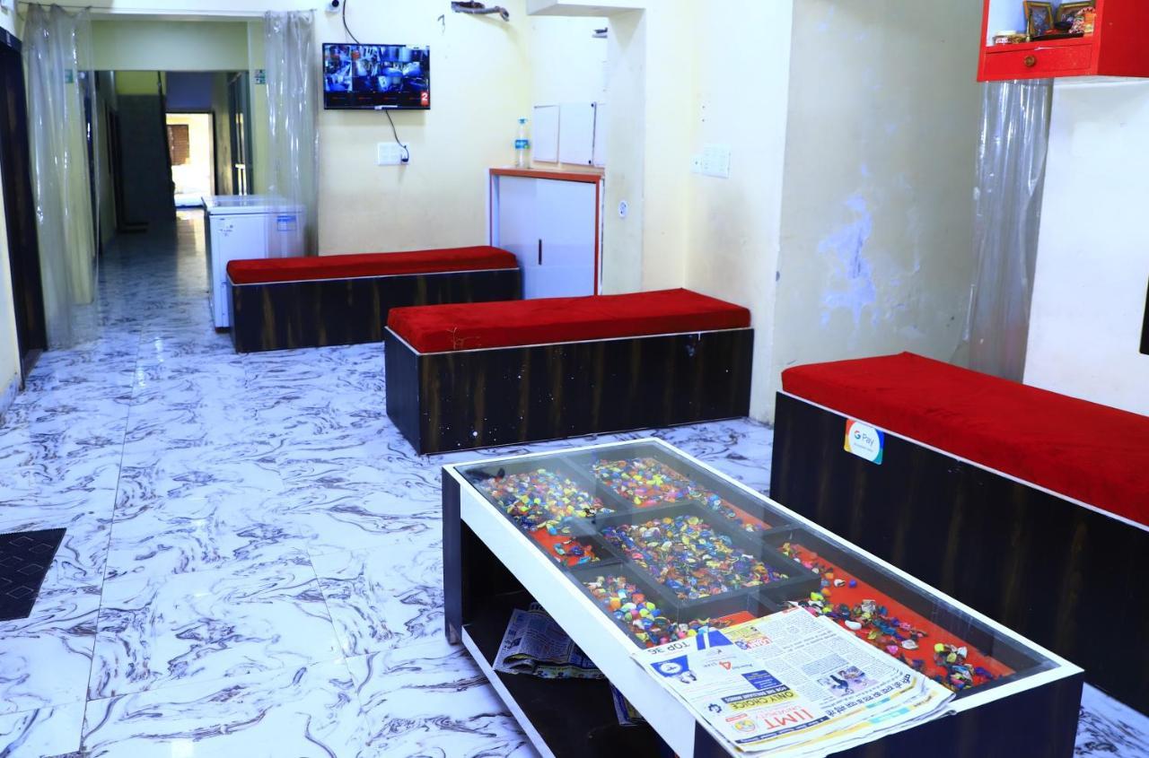 Shivraj Homestay Mathura Eksteriør billede